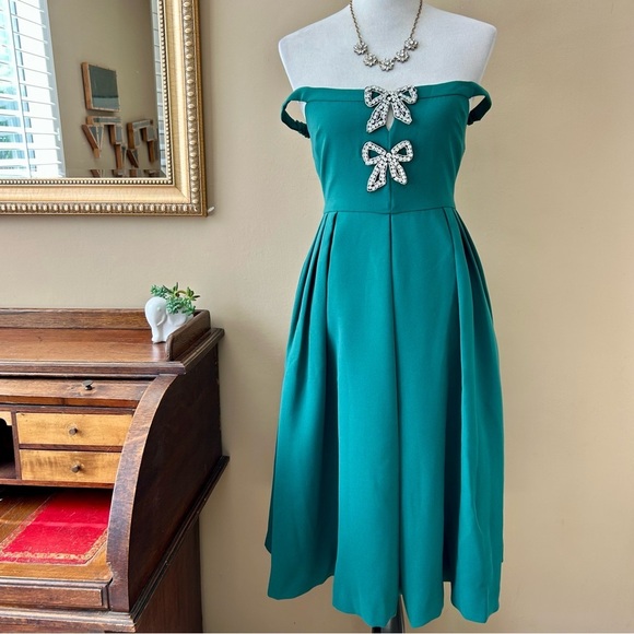 Self-Portrait Crystal-Embellished Bow-Tie Off The Shoulder Crepe Midi Dress 6 - Picture 3 of 8